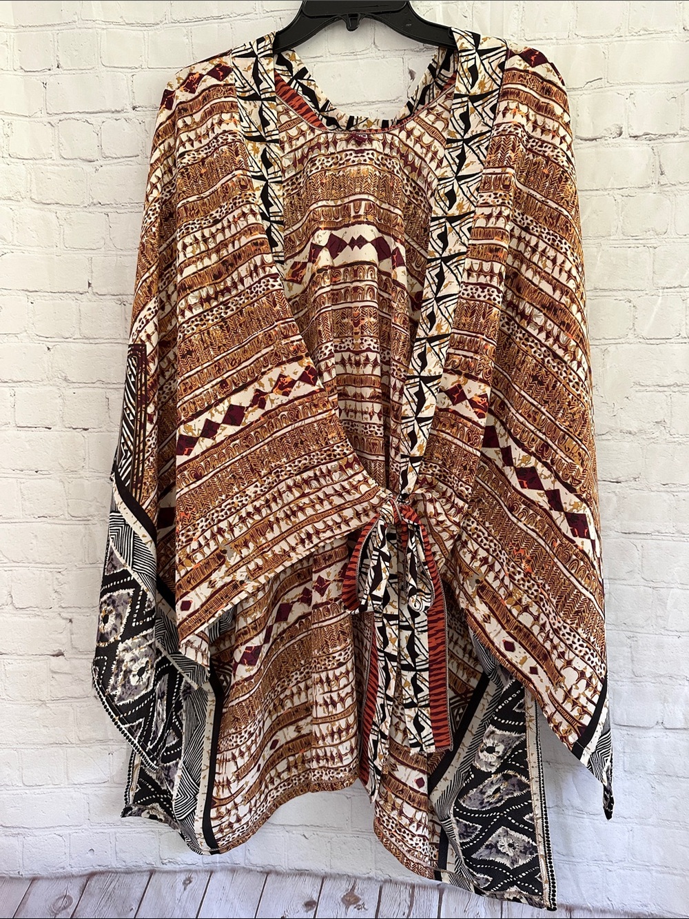 G Native themed Kimono with tie front like new